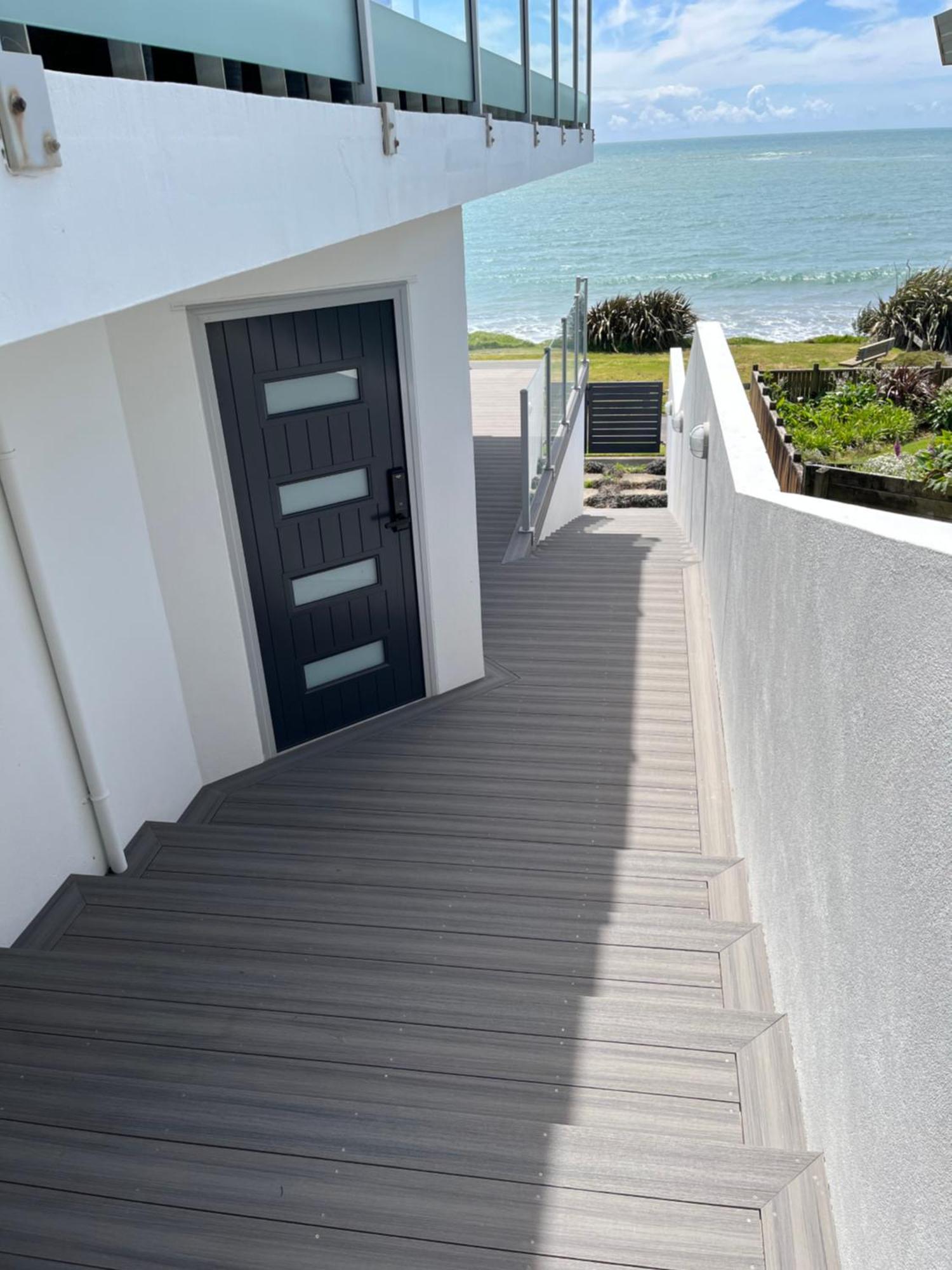Апартаменты Seaside Wanaka Tce Нью-Плимут Экстерьер фото